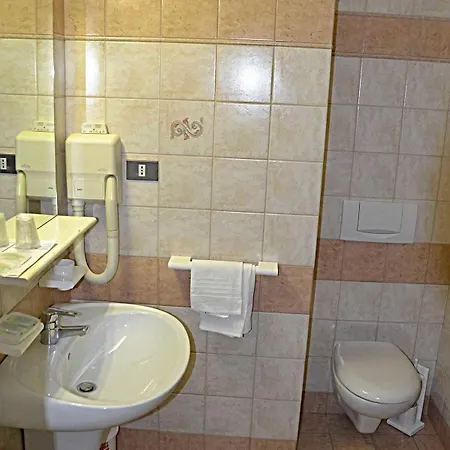 Albergo Due Monti 3*