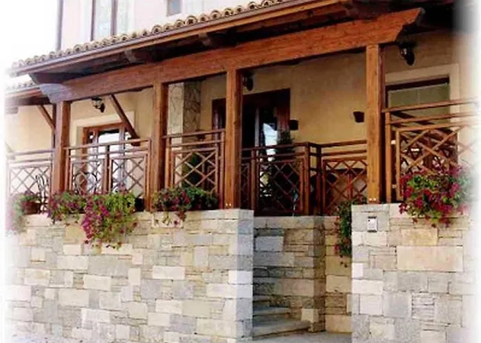 Due Monti Szálloda 3*