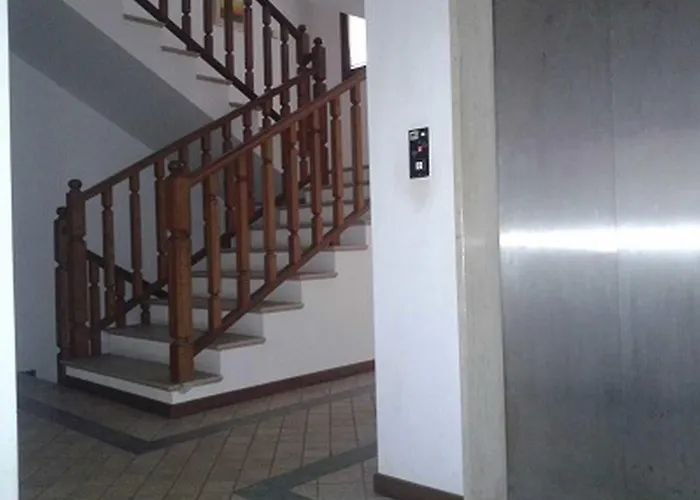 Due Monti Szálloda 3*