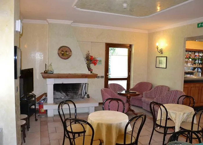 Due Monti Отель